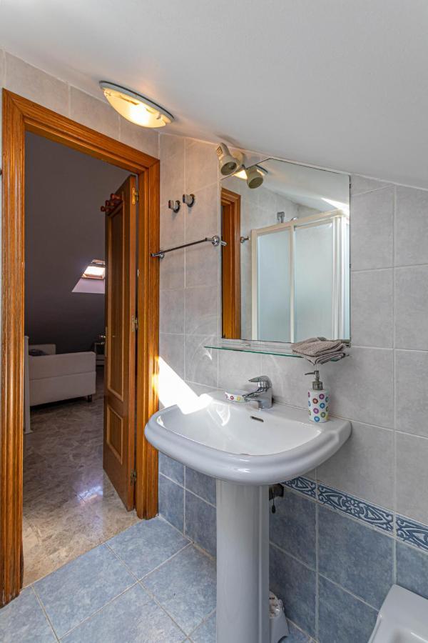 797 Holiday Rentals- Duplex Para 7 En La Carihuela A 1 Min De La Playa 托雷莫利诺斯 外观 照片
