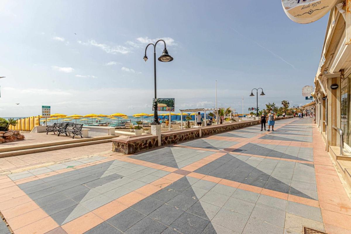 797 Holiday Rentals- Duplex Para 7 En La Carihuela A 1 Min De La Playa 托雷莫利诺斯 外观 照片